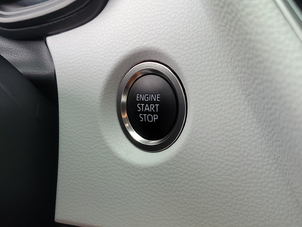 Used 2026 Toyota Corolla SE FWD image 30