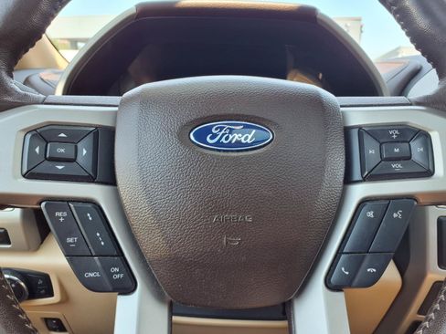 Used 2018 Ford F150 Lariat w/ Equipment Group 502A Luxury AWD/4WD image 21