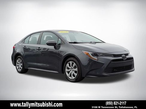 Used 2023 Toyota Corolla LE FWD image 1