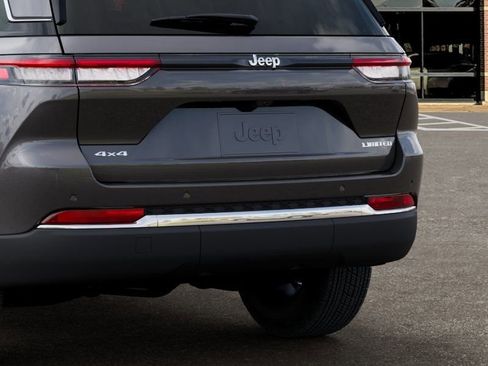 New 2025 Jeep Grand Cherokee Limited w/ Trailer Tow Package image 13