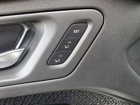 Certified 2023 Nissan Ariya FWD image 20