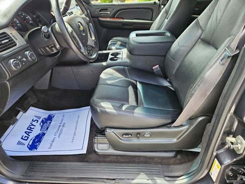 Used 2011 Chevrolet Avalanche LT AWD/4WD image 12