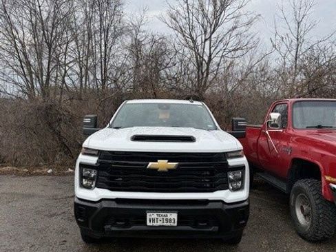 Used 2024 Chevrolet Silverado 2500 W/T w/ WT Fleet Convenience Package image 3