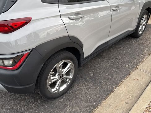 Used 2023 Hyundai Kona SEL image 3