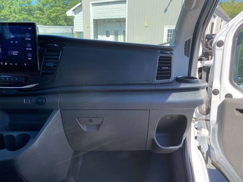 Used 2023 Ford Transit 350 XLT image 29