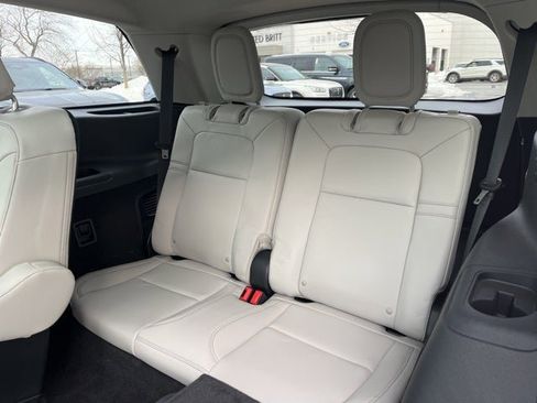 Used 2025 Lincoln Aviator AWD w/ Jet Appearance Package image 19
