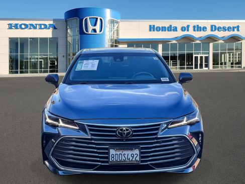 Used 2019 Toyota Avalon Limited w/ Advanced Safety Package FWD image 2