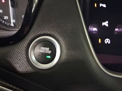 Used 2022 Cadillac XT5 Sportv w/ Technology Package AWD/4WD image 30