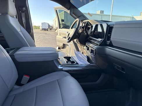 Used 2025 Chevrolet Silverado 2500 LTZ w/ LTZ Premium Package image 35