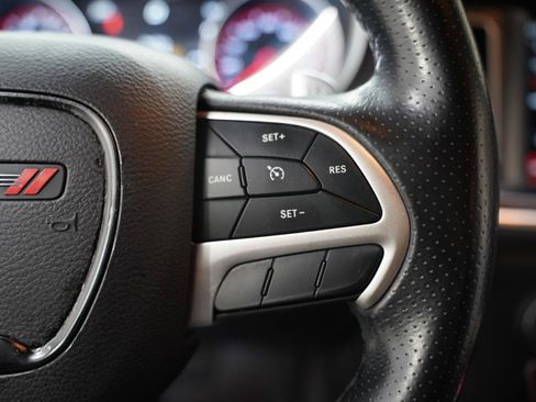 Used 2018 Dodge Charger R/T RWD image 14