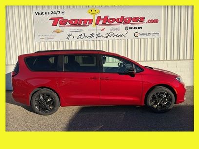 New 2026 Chrysler Pacifica Limited