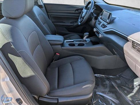Used 2024 Nissan Altima 2.5 S image 19
