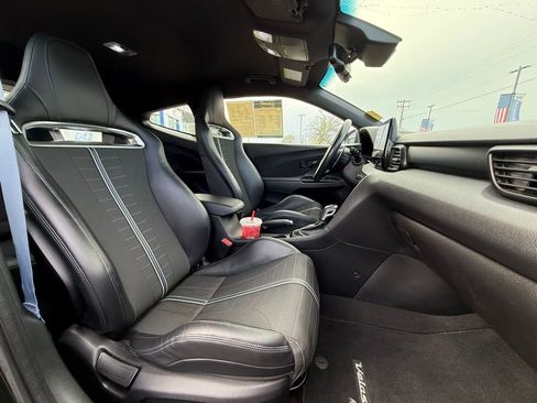 Certified 2022 Hyundai Veloster N Base image 28