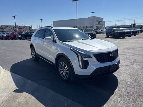 Used 2021 Cadillac XT4 Sport image 3