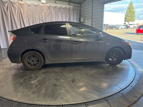 Used 2014 Toyota Prius Two image 3