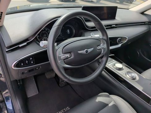 Used 2025 Genesis GV70 2.5T AWD/4WD image 13