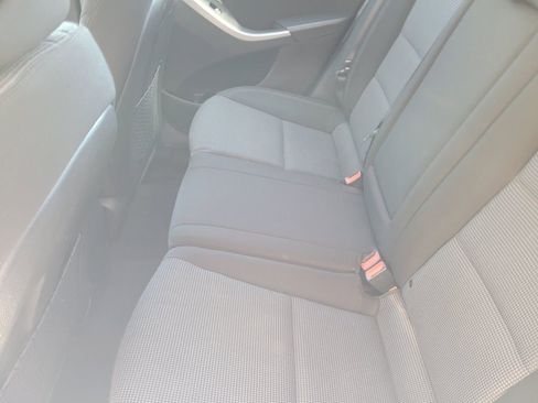 Used 2016 Hyundai Elantra GT w/ Option Group 02 image 9