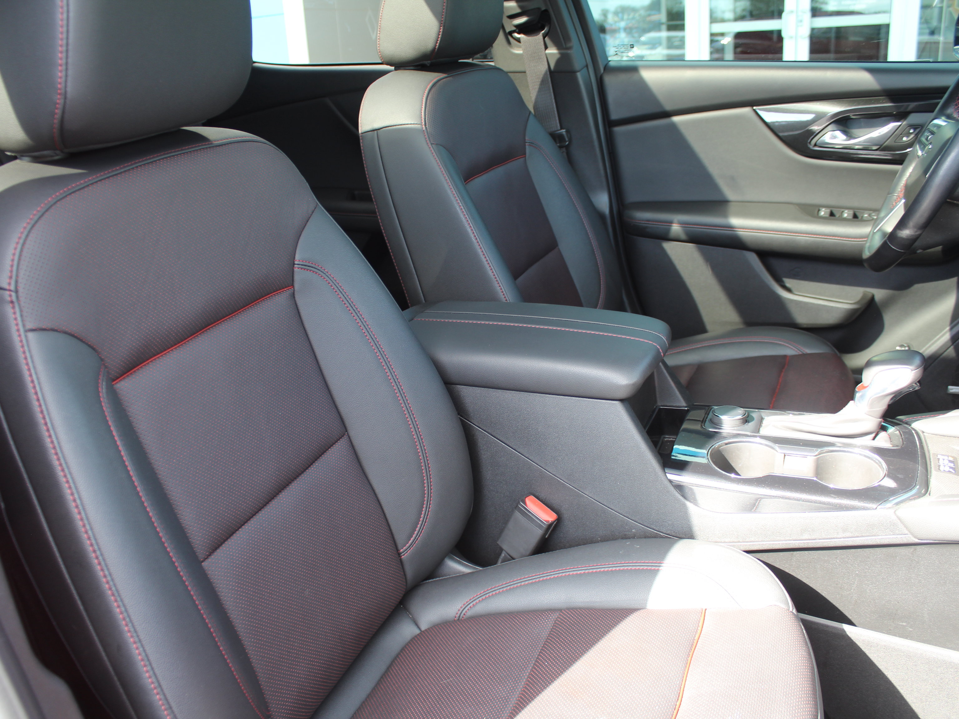 Used 2021 Chevrolet Blazer RS w/ Enhanced Convenience Package FWD image 28
