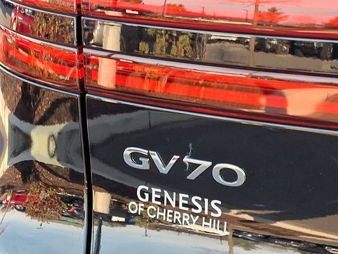 Certified 2026 Genesis GV70 2.5T Sport Prestige image 31