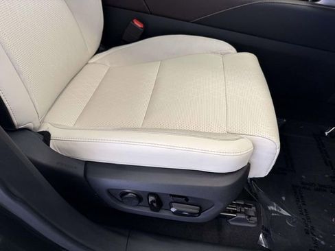 Certified 2023 Lexus RX 350 AWD w/ Accessory Package image 15