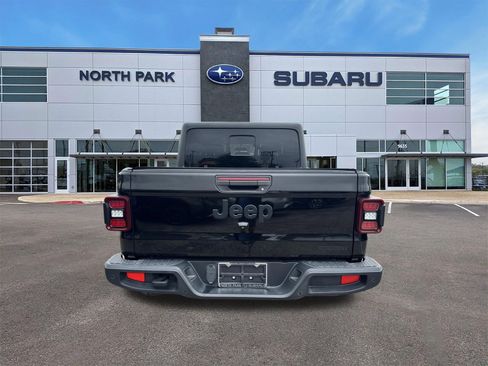Used 2020 Jeep Gladiator Sport w/ Quick Order Package 24S AWD/4WD image 4