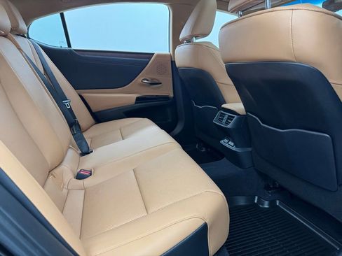 Used 2024 Lexus ES 350 w/ Premium Package FWD image 39