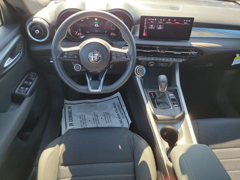 Used 2024 Alfa Romeo Tonale Ti AWD/4WD image 13