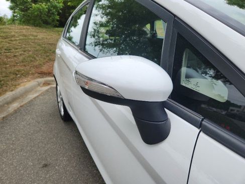 Used 2016 Ford Fiesta SE w/ Equipment Group 201A FWD image 12