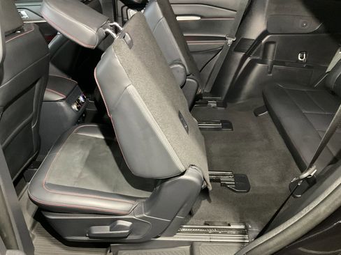 Used 2025 Ford Explorer ST image 45