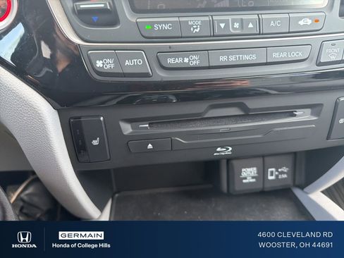 Used 2020 Honda Pilot Touring image 25
