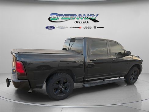 Used 2018 RAM 1500 Big Horn image 12