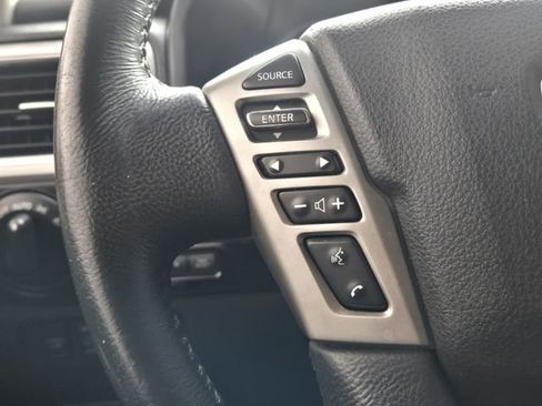 Used 2021 Nissan Titan SV w/ SV Convenience Package image 29