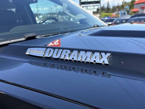 Used 2019 GMC Sierra 2500 Denali w/ Duramax Plus Package AWD/4WD image 12