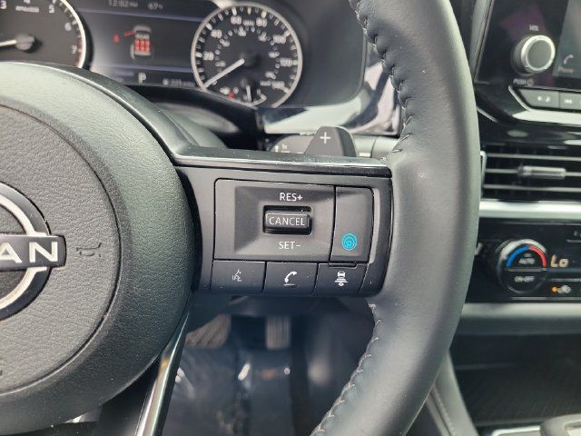 Used 2024 Nissan Pathfinder SV FWD image 23