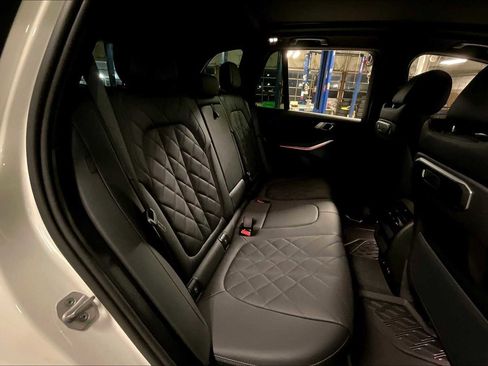 Used 2025 BMW X5 xDrive40i image 18