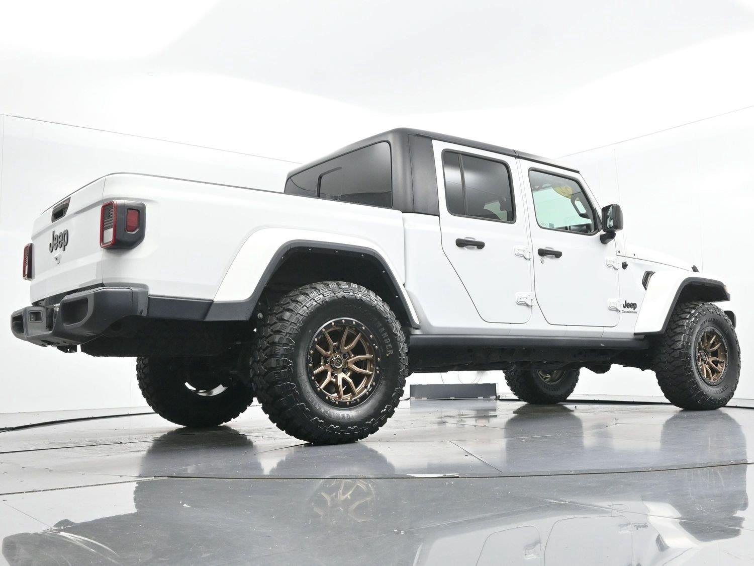 Used 2022 Jeep Gladiator Sport AWD/4WD image 48