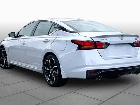 Used 2024 Nissan Altima 2.5 SR FWD image 12