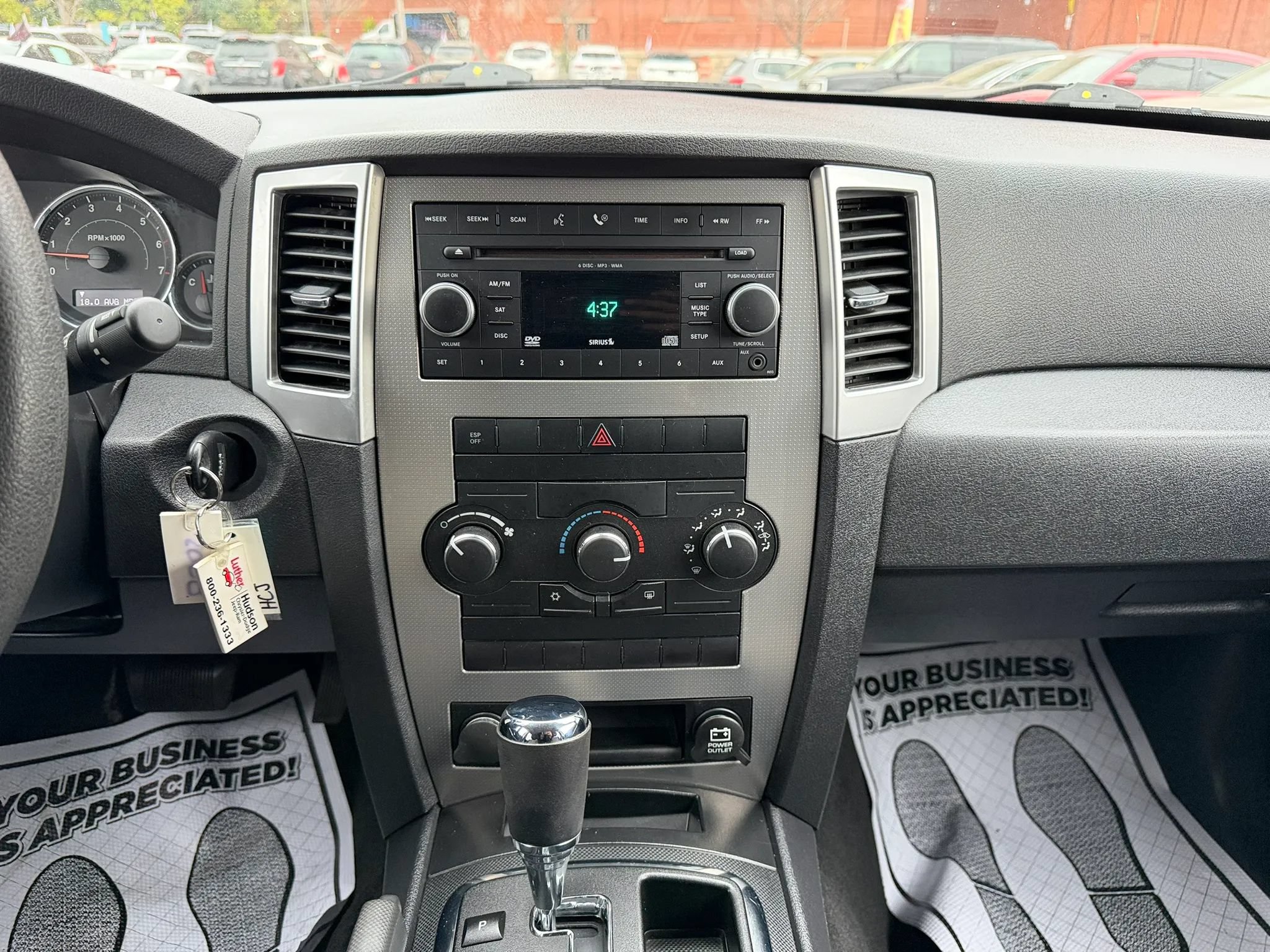 Used 2008 Jeep Grand Cherokee Laredo w/ Sun/Sound Group AWD/4WD image 11