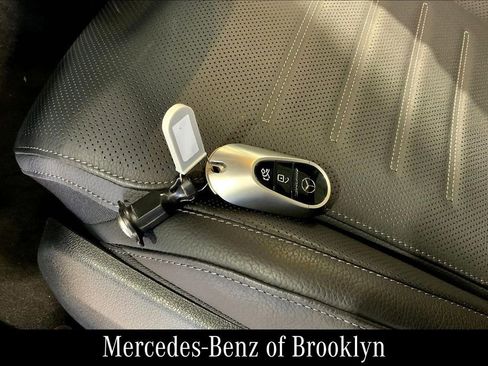 Used 2026 Mercedes-Benz GLC 43 AMG 4MATIC image 15