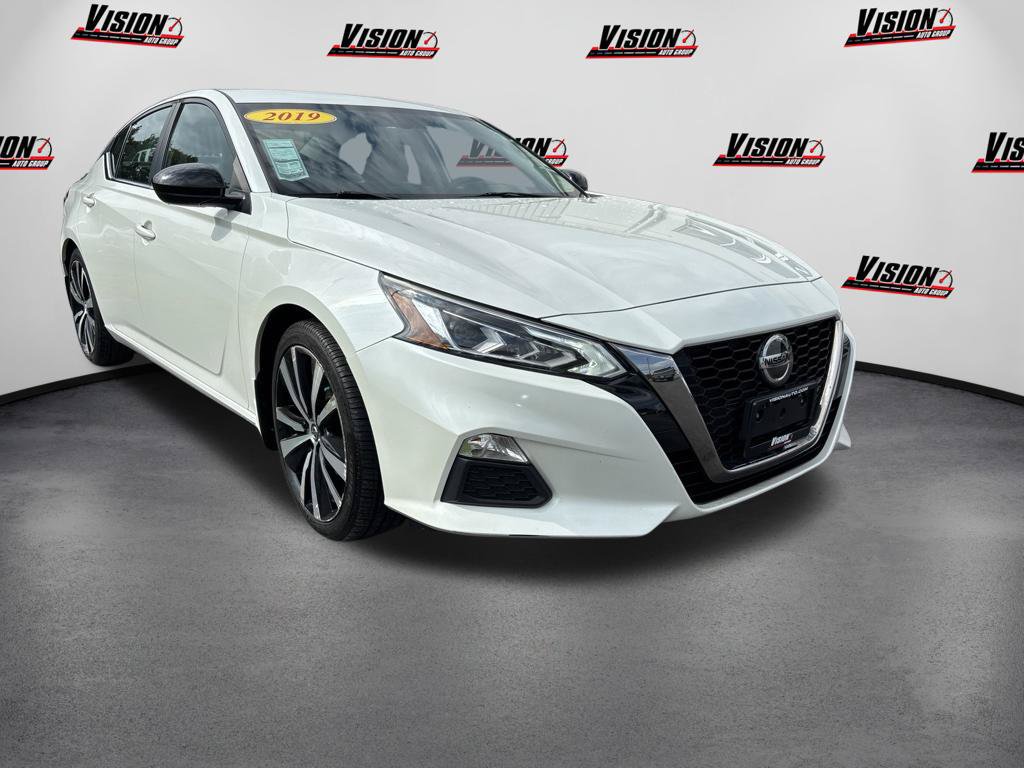 Used 2019 Nissan Altima 2.5 SR FWD image 3