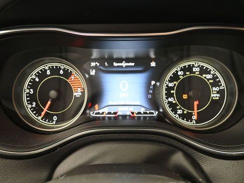 Used 2021 Jeep Cherokee Trailhawk w/ Premium Leather Package image 32