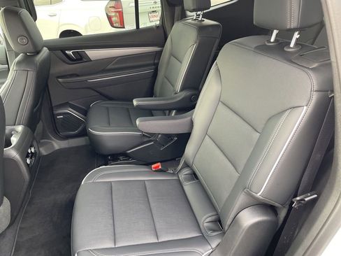 Used 2025 Buick Enclave Preferred image 29