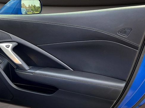Used 2019 Chevrolet Corvette Stingray Coupe w/ Battery Protection Package RWD image 29