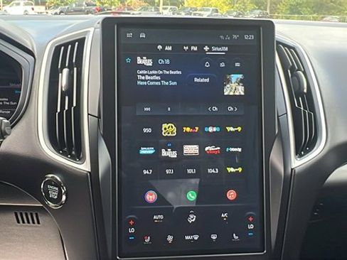 Used 2024 Ford Edge SEL w/ Convenience Package image 23