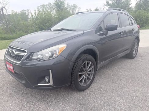 Used 2016 Subaru Crosstrek 2.0i Premium AWD/4WD image 3