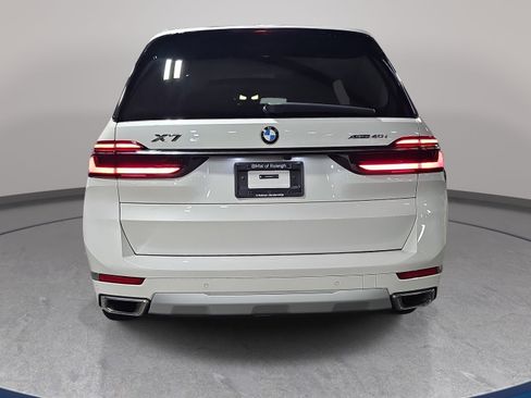 Used 2024 BMW X7 xDrive40i AWD/4WD image 6