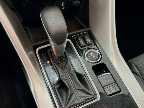 Used 2025 Mitsubishi Eclipse Cross SE image 25