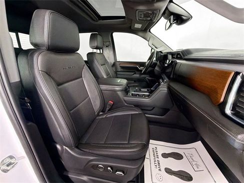 Used 2024 GMC Sierra 3500 Denali image 26