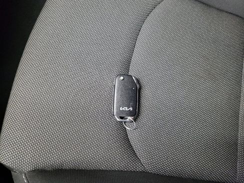 Used 2022 Kia Forte LXS image 32