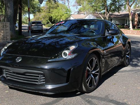 Used 2018 Nissan 370Z w/ Sport Package image 15